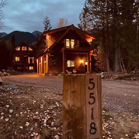 Ski-In Chalet: Private Hot Tub, Bonus Bunk House Fernie Exterior photo