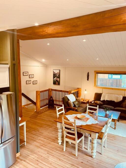 Ski-In Chalet: Private Hot Tub, Bonus Bunk House Fernie Exterior photo