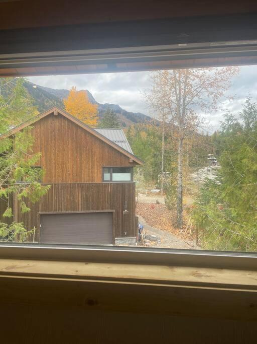 Ski-In Chalet: Private Hot Tub, Bonus Bunk House Fernie Exterior photo